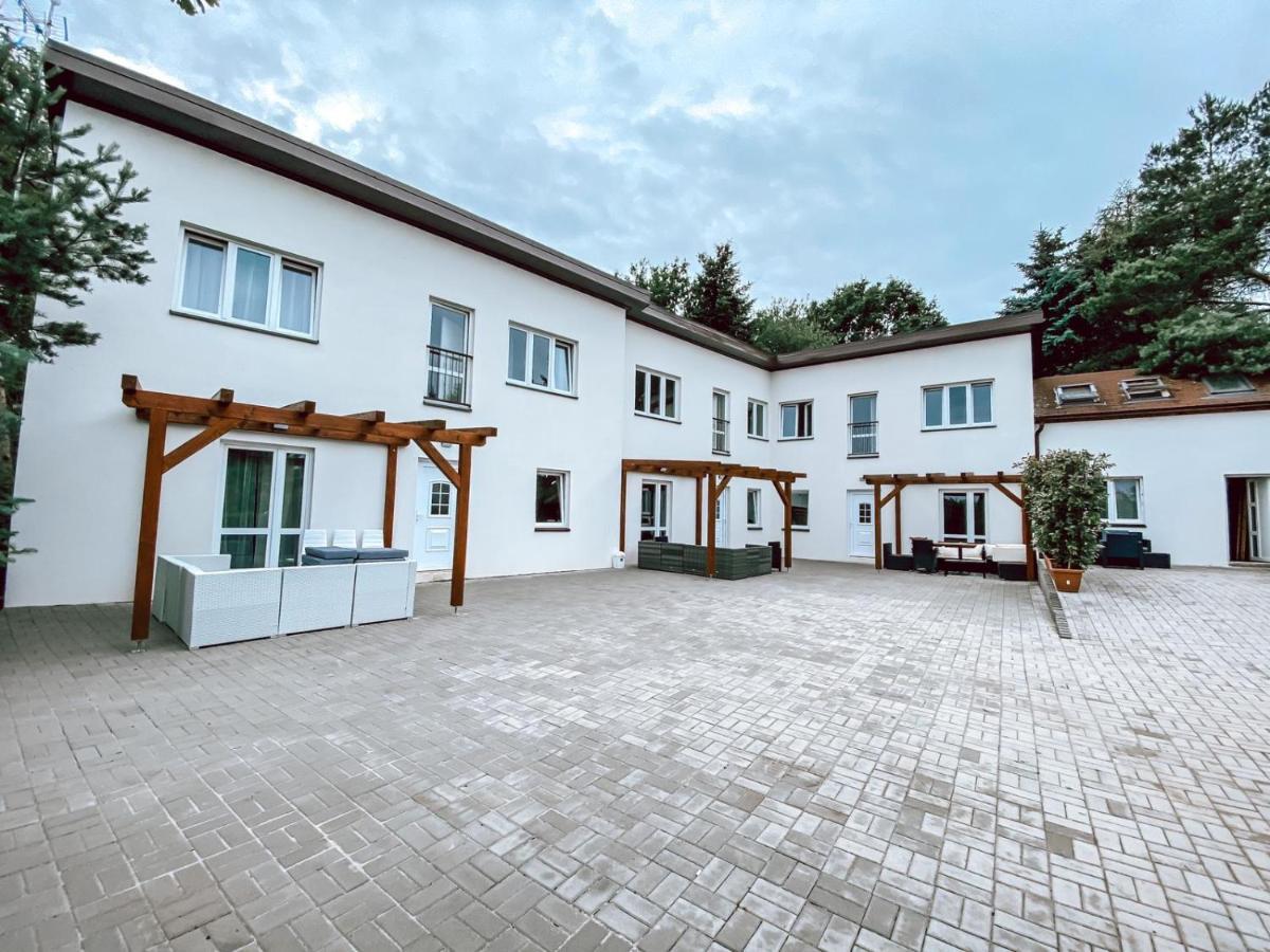 Chaty A Apartmany Hracholusky Kemp Kosatka Pnovany Exterior foto