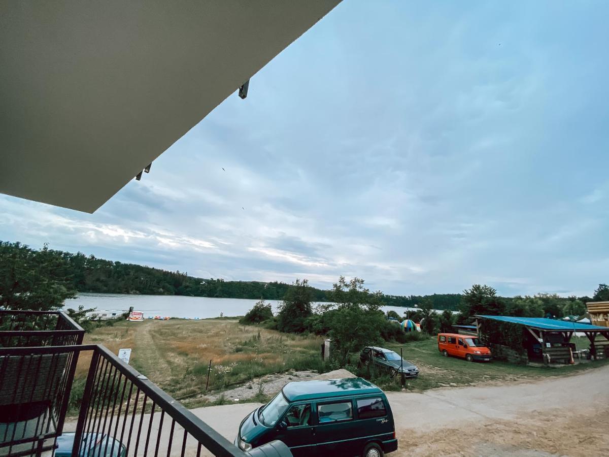 Chaty A Apartmany Hracholusky Kemp Kosatka Pnovany Exterior foto