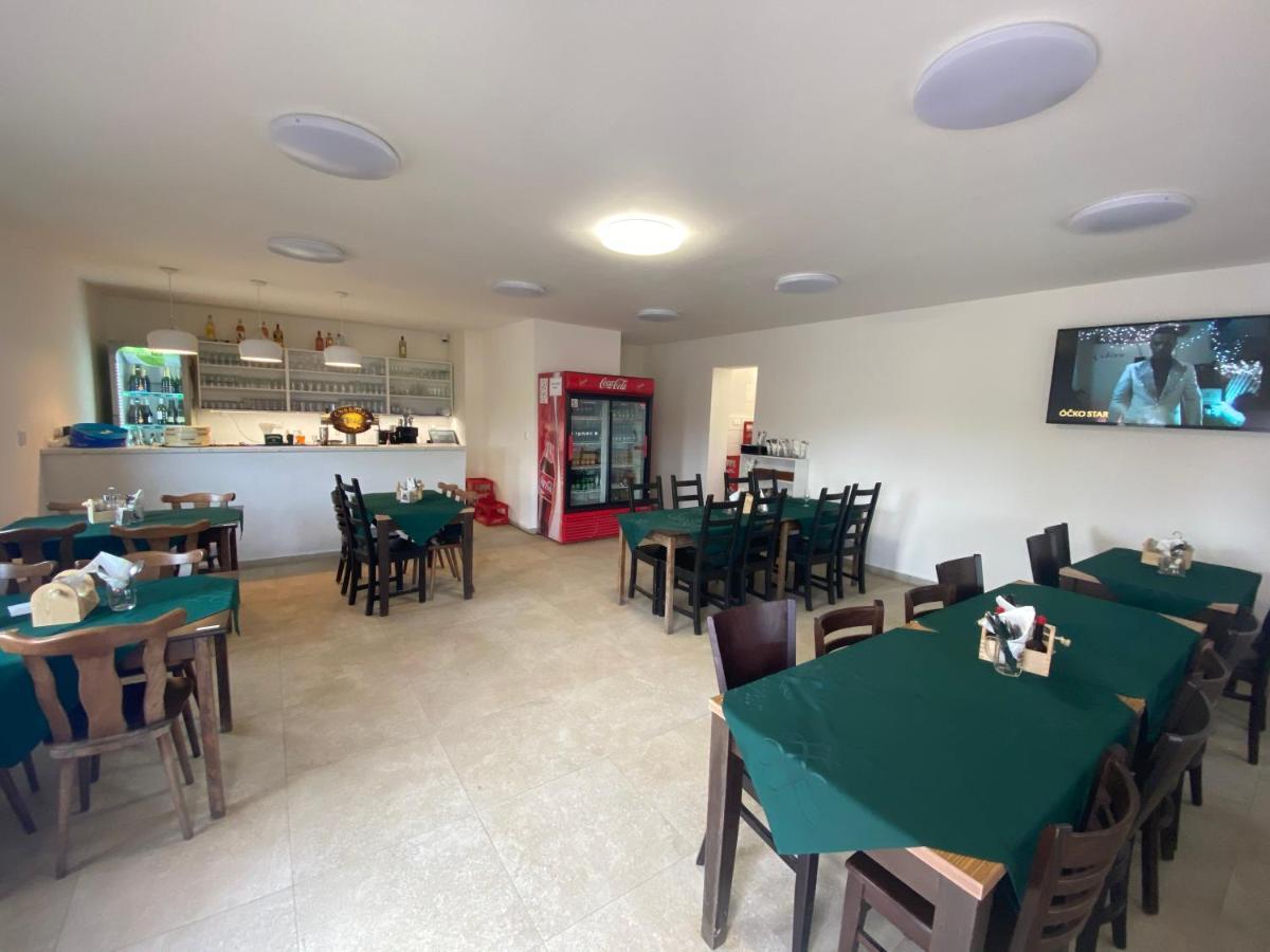 Chaty A Apartmany Hracholusky Kemp Kosatka Pnovany Exterior foto