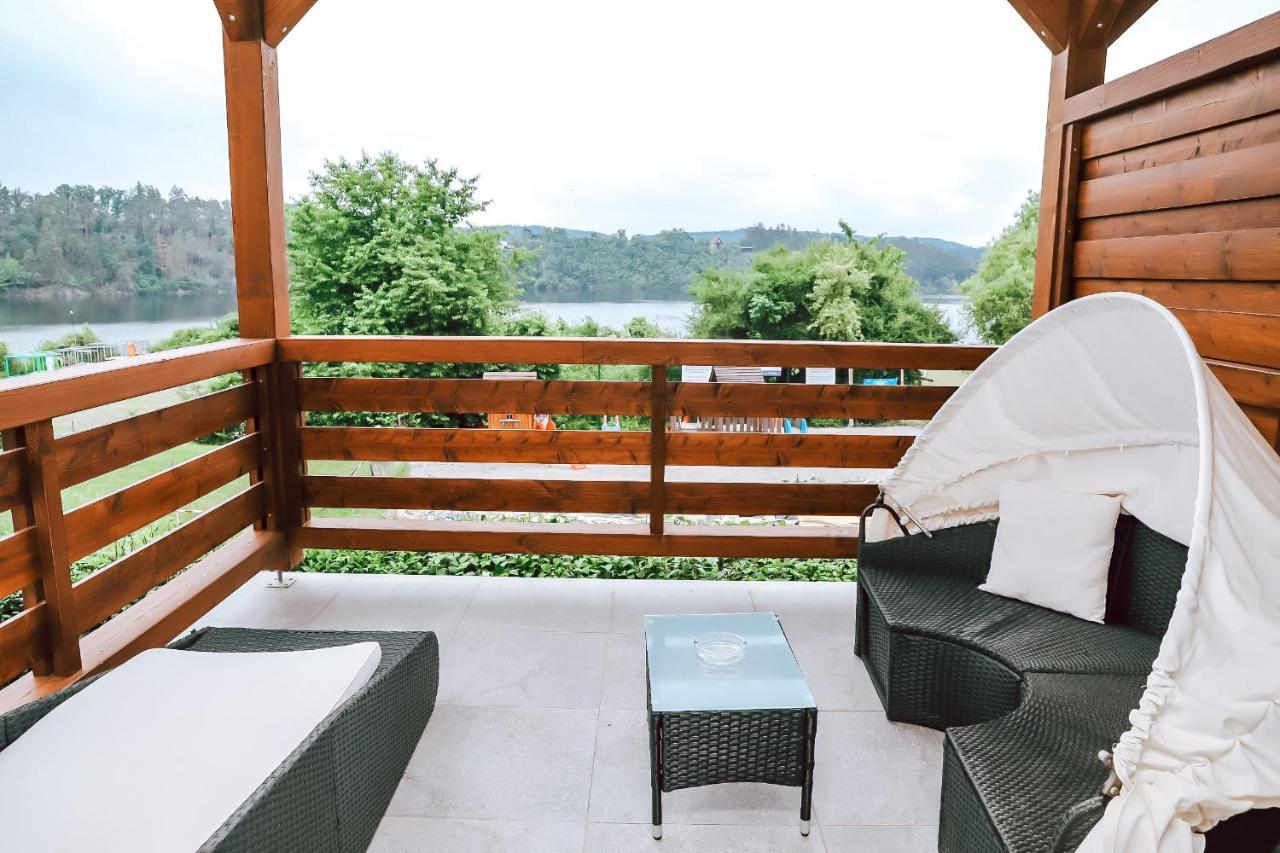 Chaty A Apartmany Hracholusky Kemp Kosatka Pnovany Exterior foto