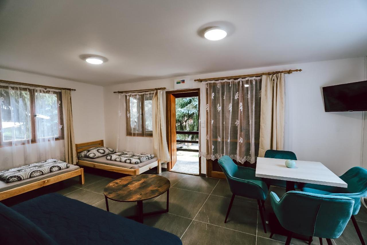 Chaty A Apartmany Hracholusky Kemp Kosatka Pnovany Exterior foto