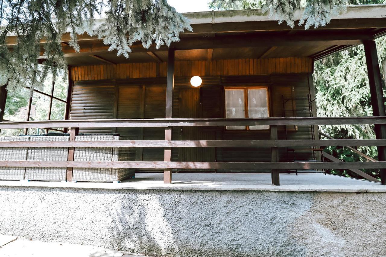 Chaty A Apartmany Hracholusky Kemp Kosatka Pnovany Exterior foto