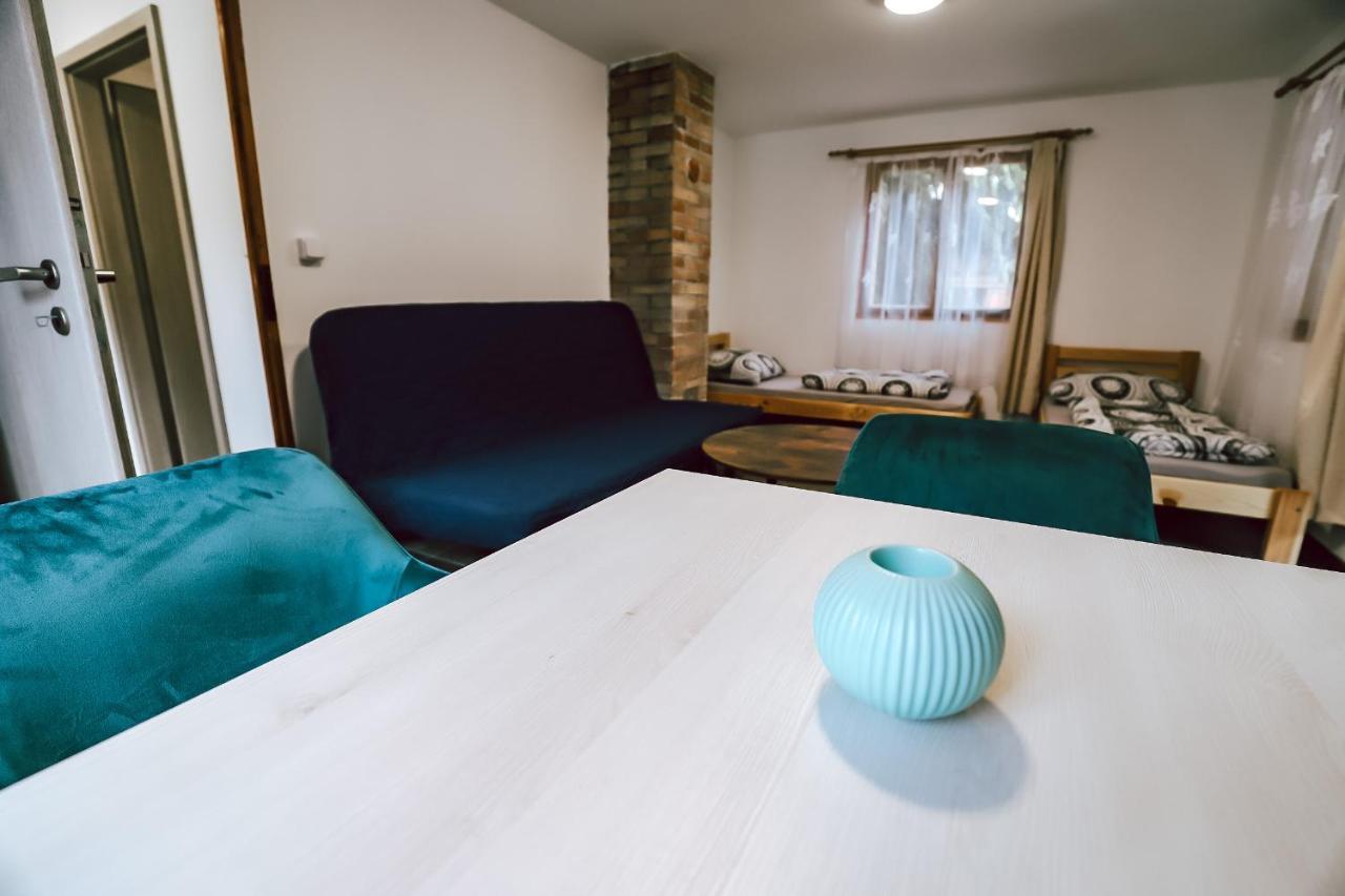Chaty A Apartmany Hracholusky Kemp Kosatka Pnovany Exterior foto